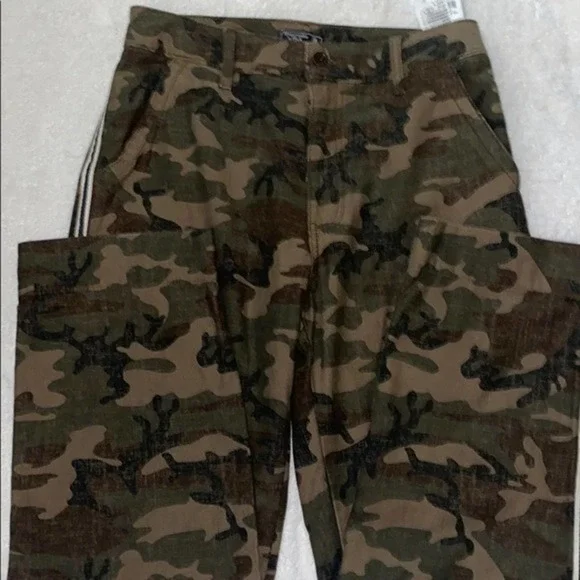 🔥 🔥 Annie High Rise Camo Straight Ankle 🔥 🔥​